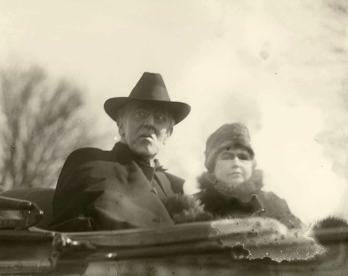 Dramatic Weddings Facts