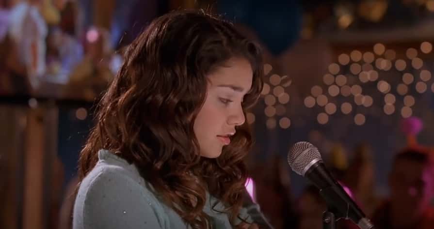 Vanessa Hudgens facts 