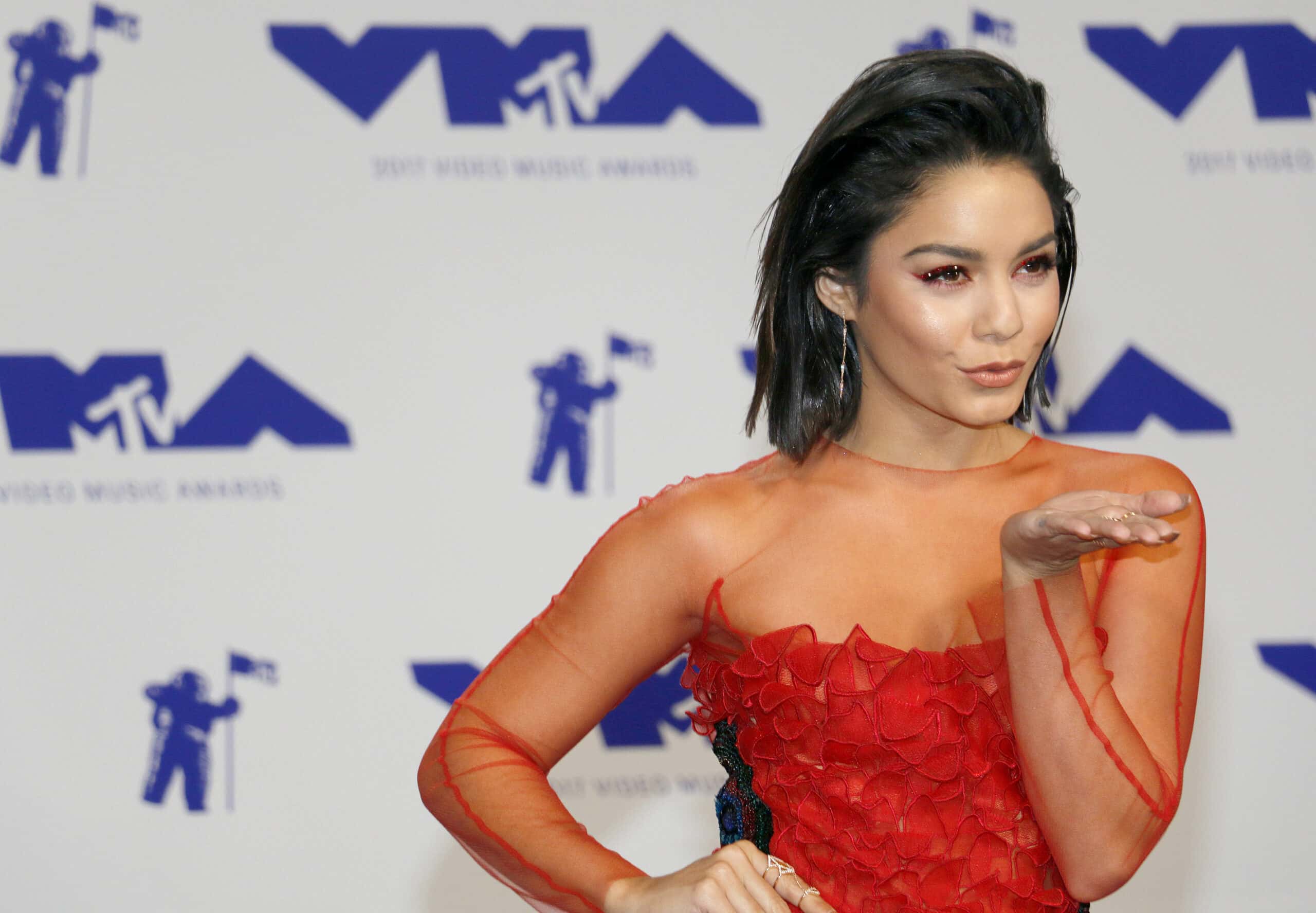 Vanessa Hudgens facts