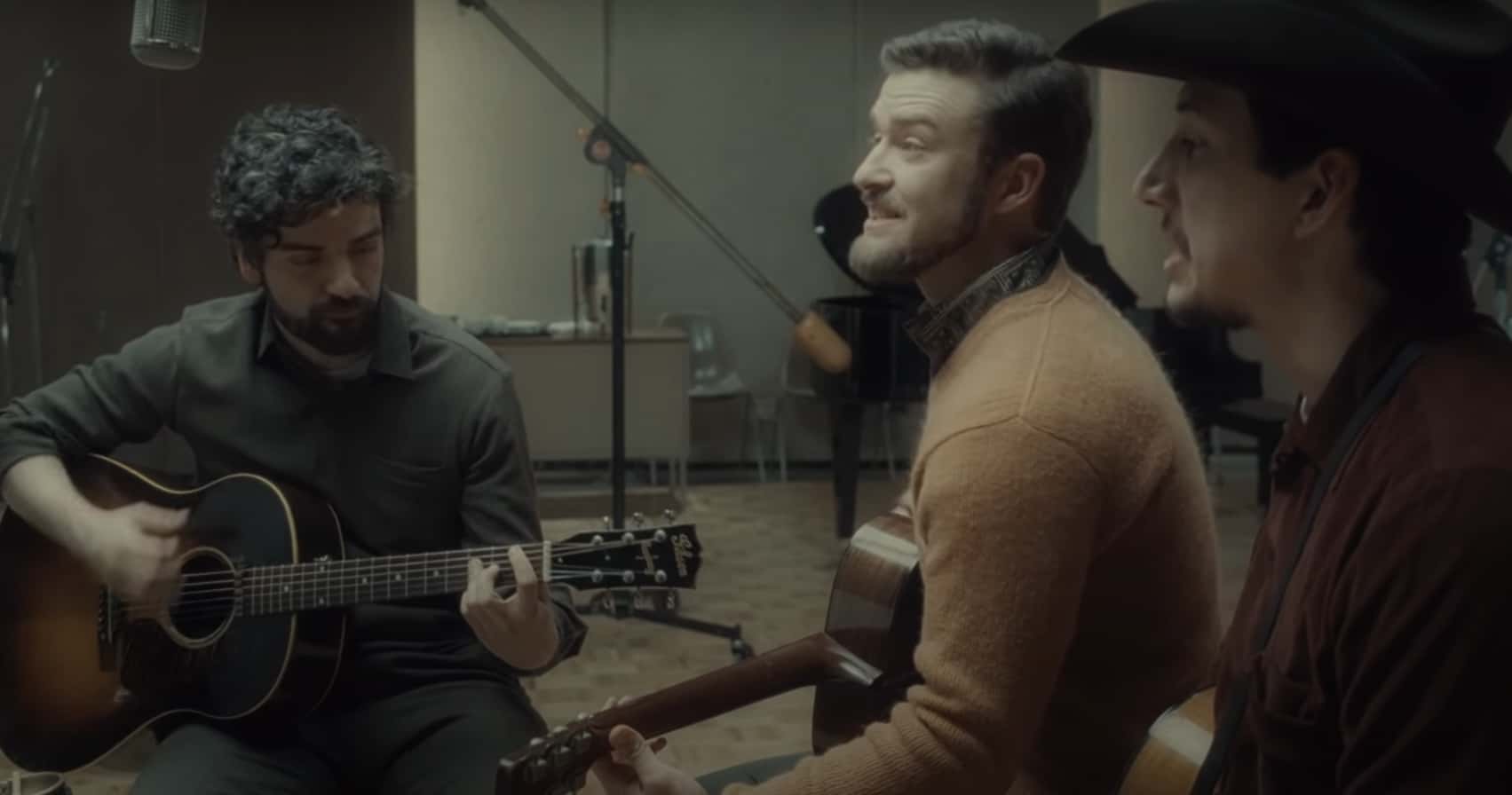 A visually captivating still taken from a pivotal moment in the film Inside Llewyn Davis (2013)