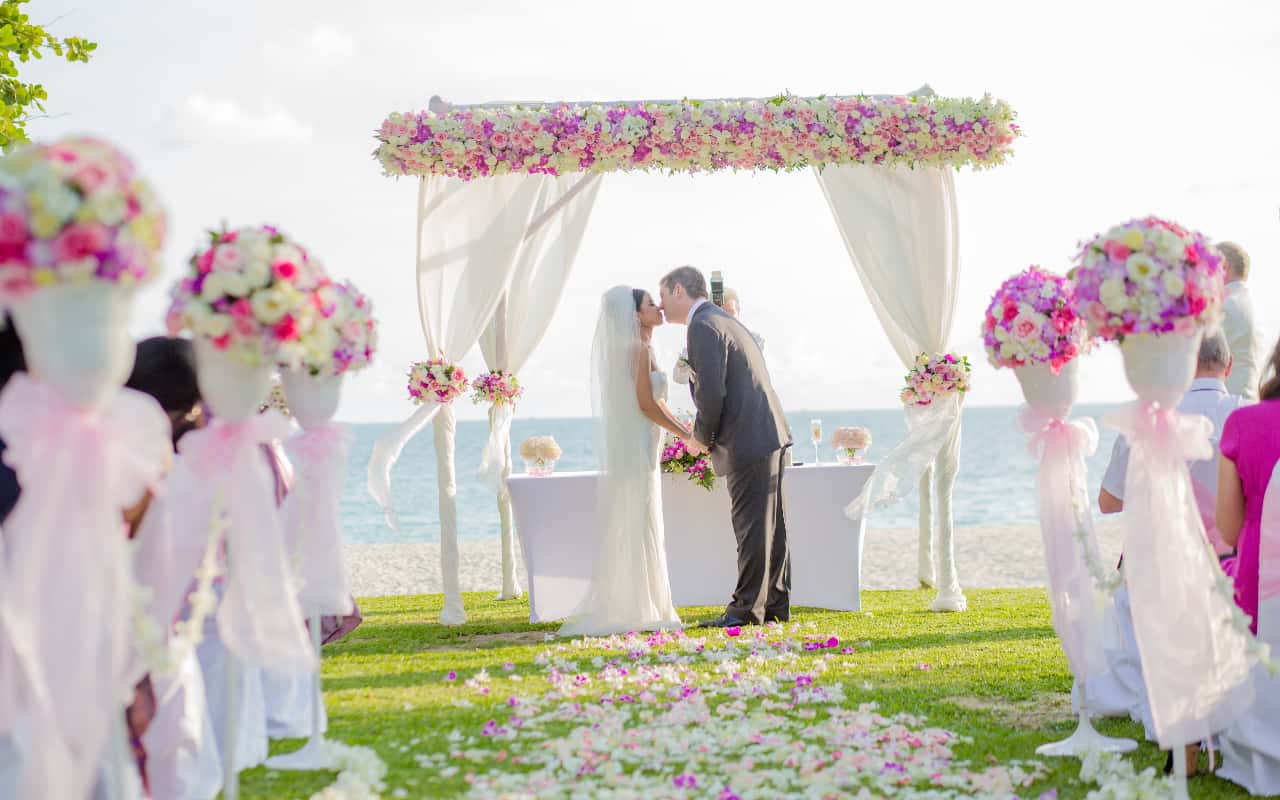 Wedding Red Flags facts 