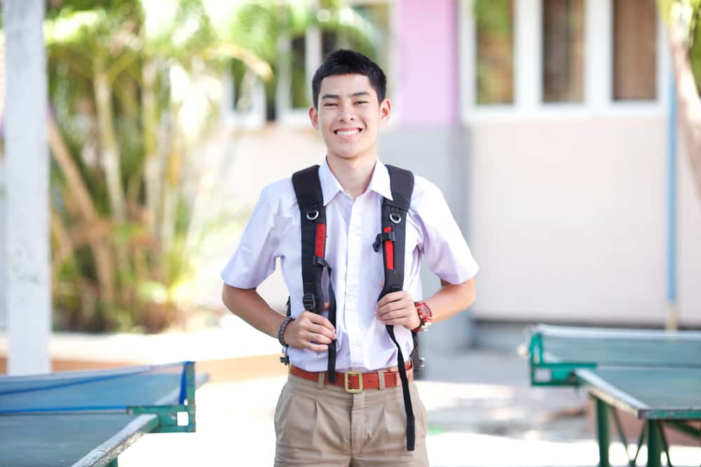 shutterstock_1389084170 Thai student
