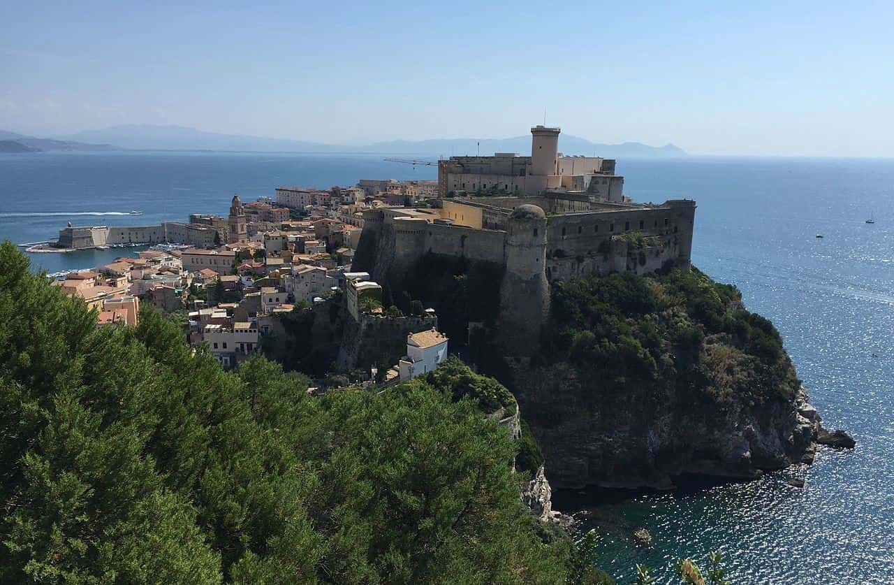 Queen Maria Sophie Facts