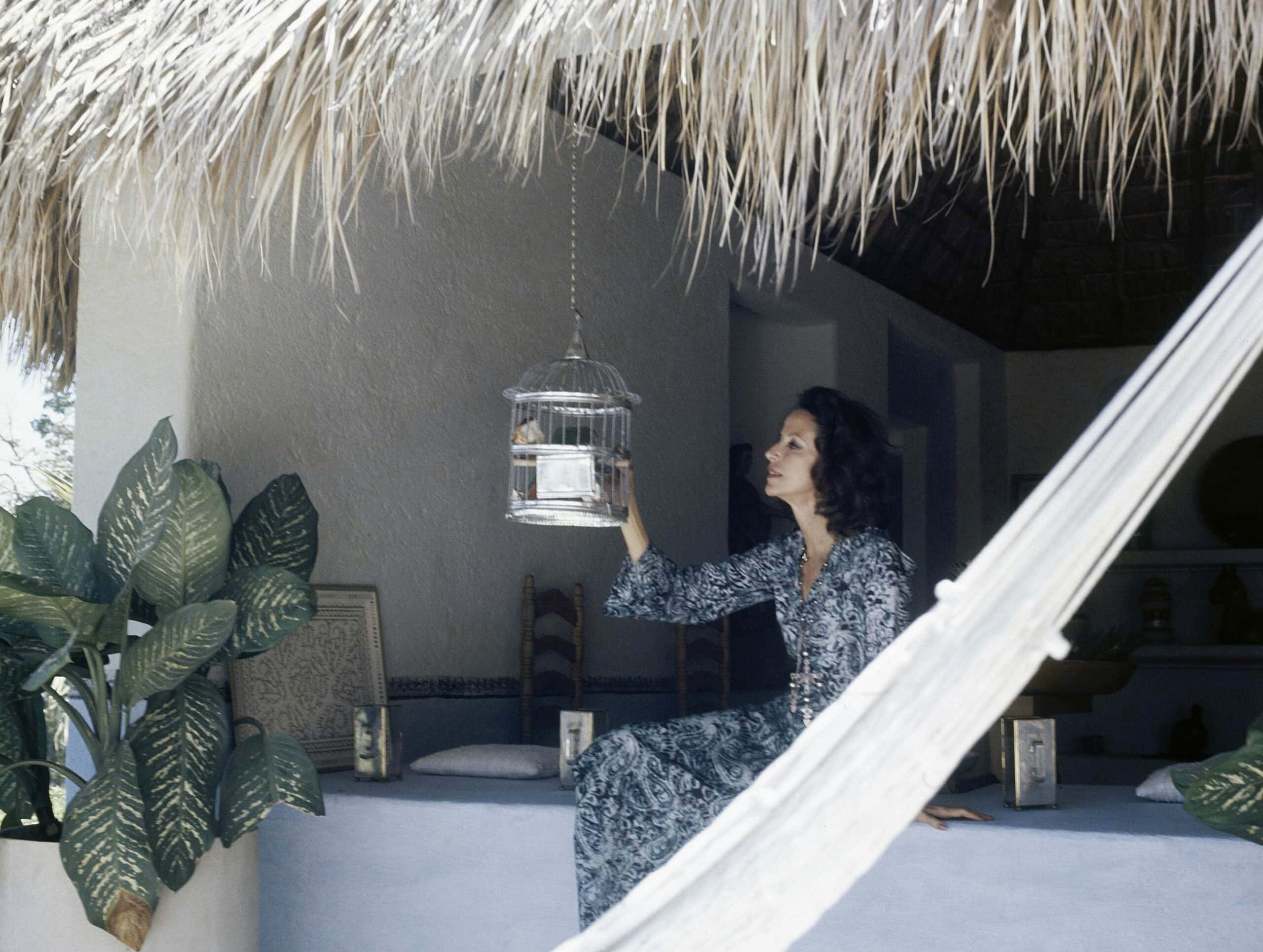 Gloria Guinness Facts