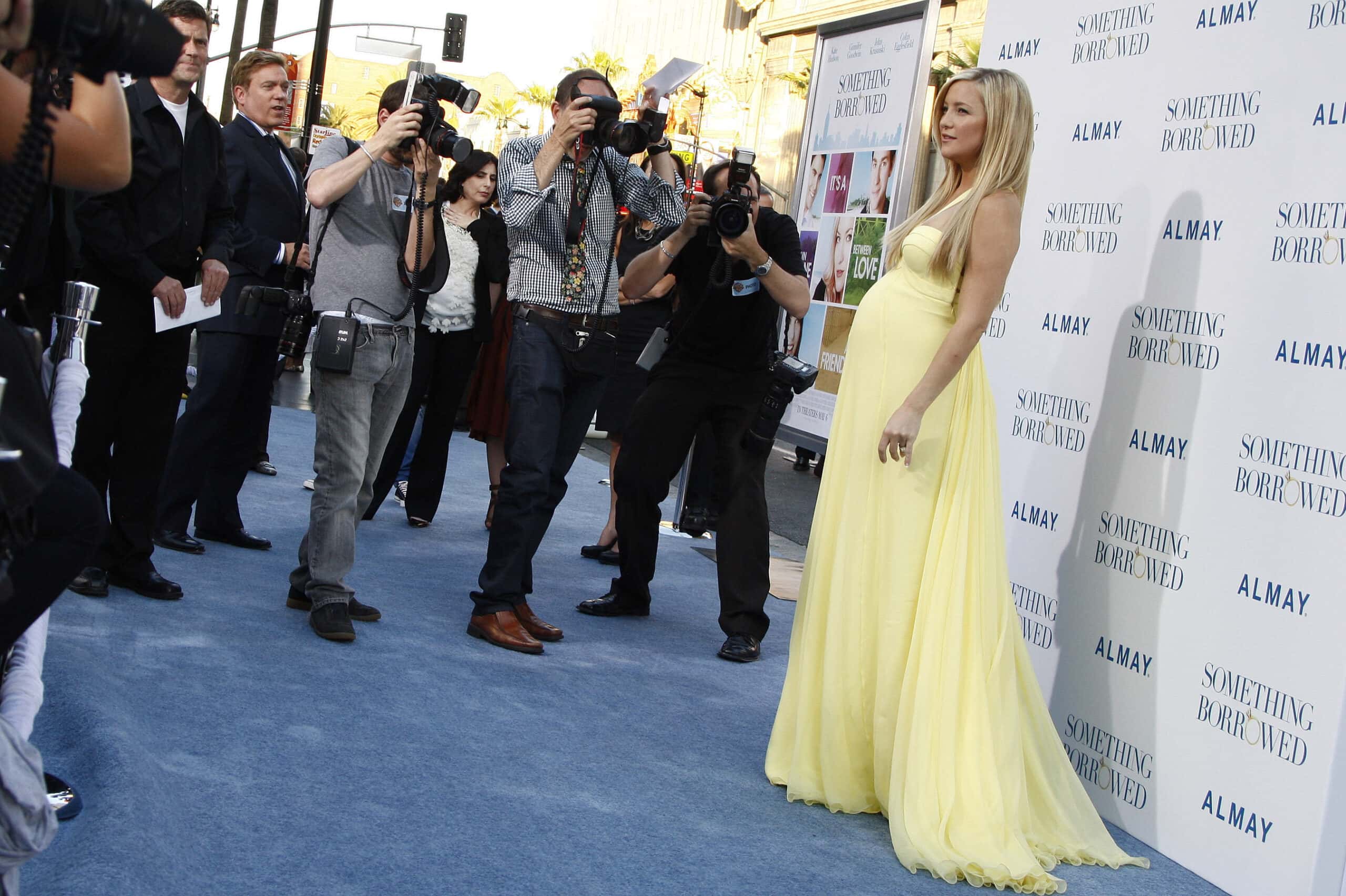 Kate Hudson arriving at the world premiere of 'Something Borrowed' 