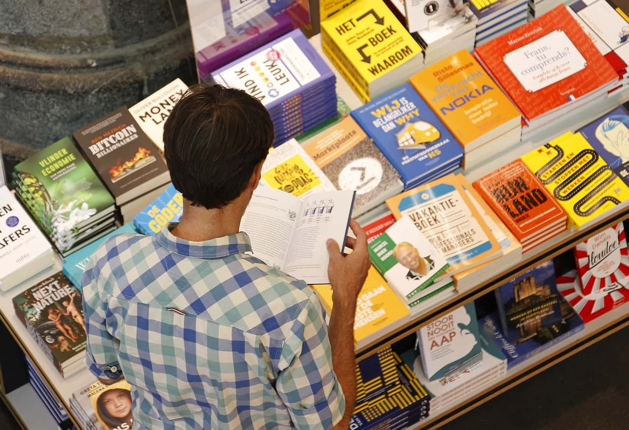 Wholesome Encounters With Strangers facts