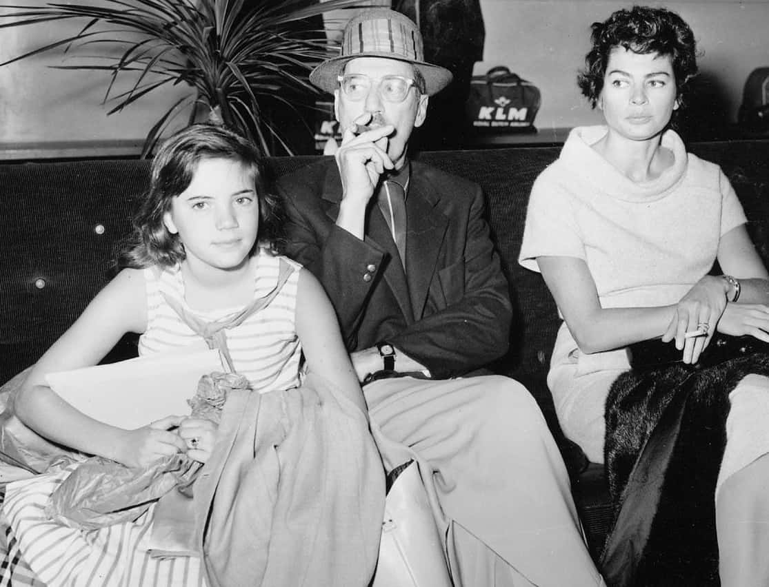 Secret Lives Of Show Biz Legends facts