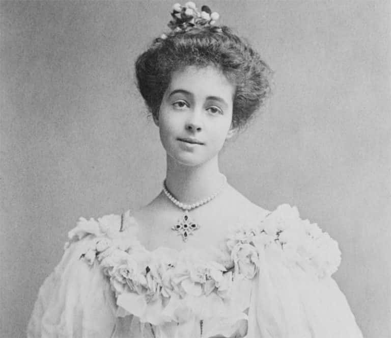 Tragic Facts About Gladys Deacon, The SocialiteTurnedRecluse Factinate