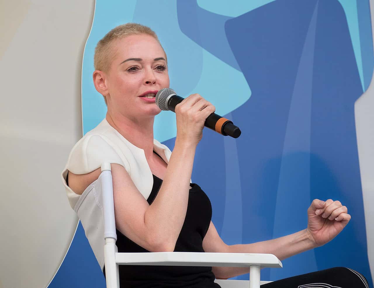 Rose McGowan Facts
