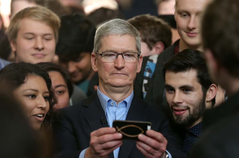 Genius Facts About Tim Cook, The Man Who Saved Apple - Factinate