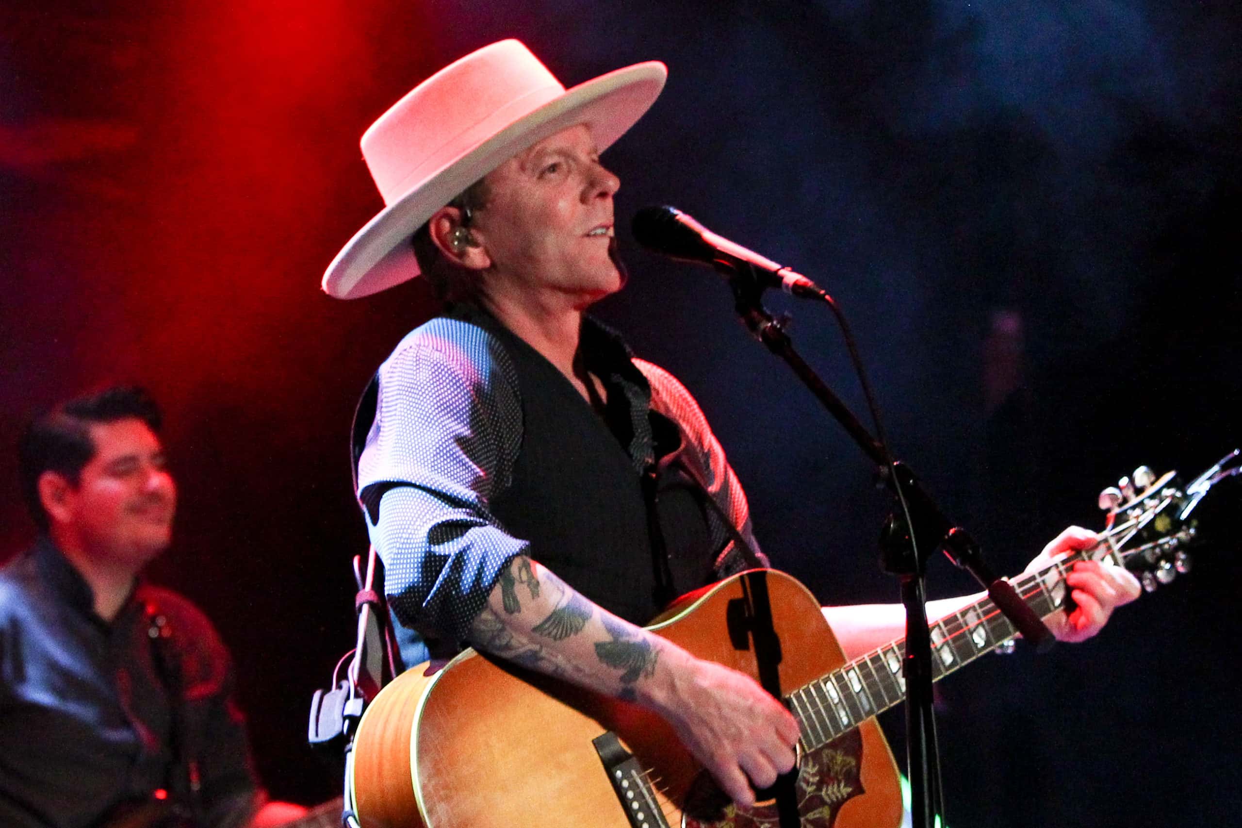 Kiefer Sutherland Facts