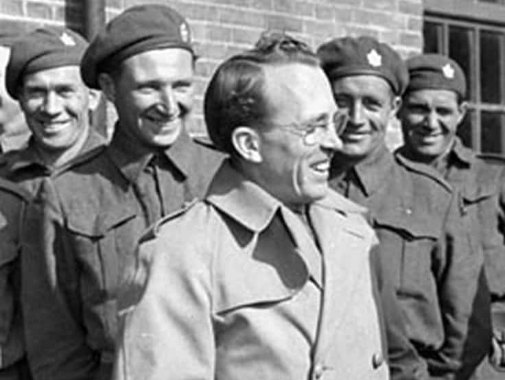 Kiefer Sutherland Facts