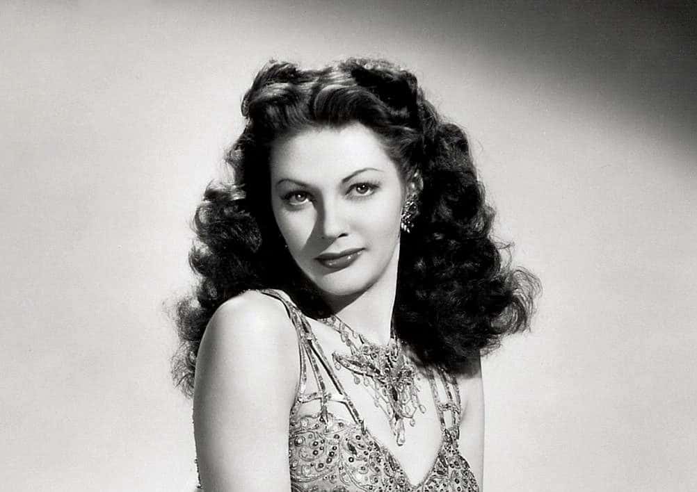 Yvonne De Carlo Facts