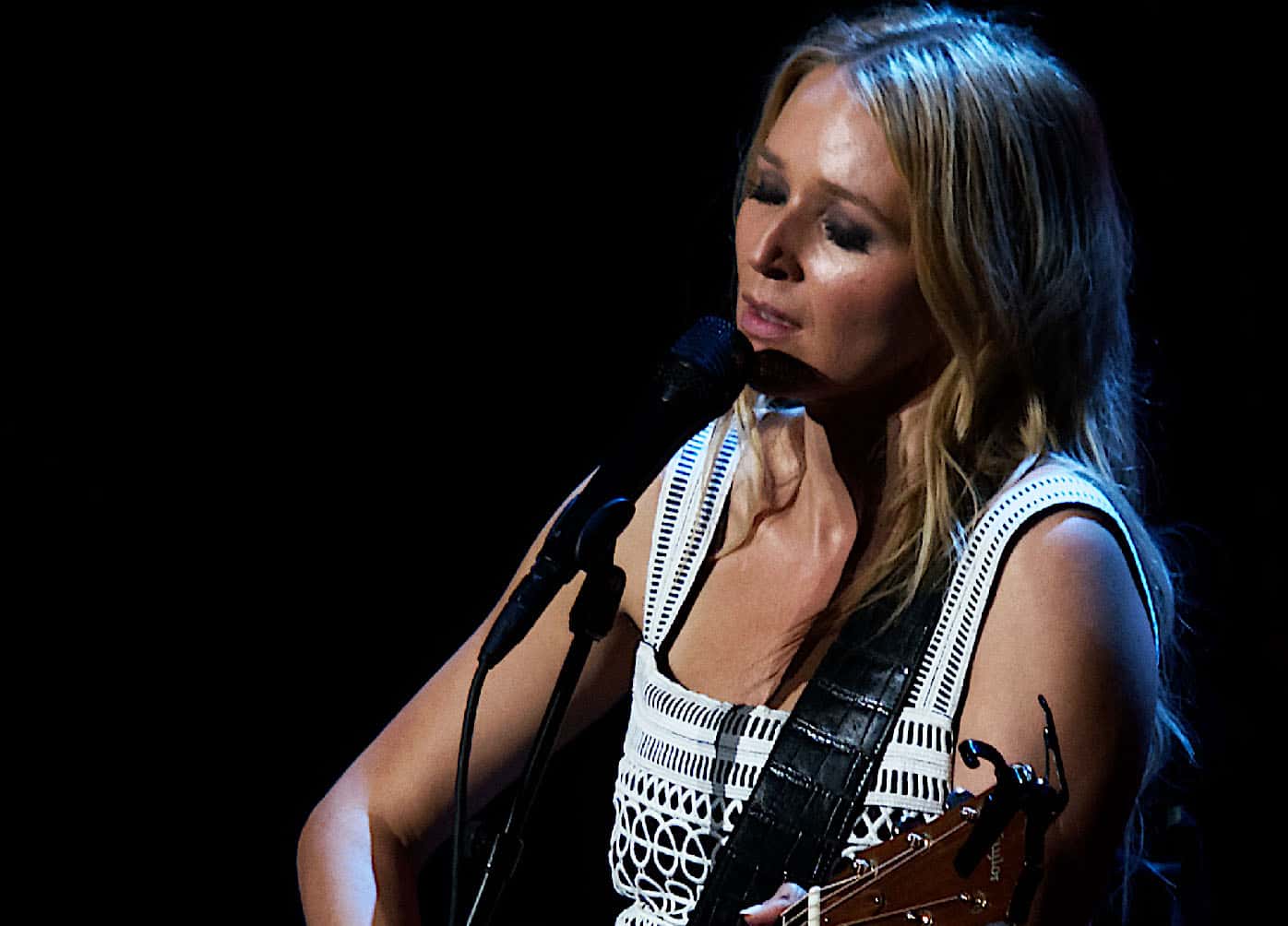 Jewel Kilcher performing live at the Valley Performing Arts Center