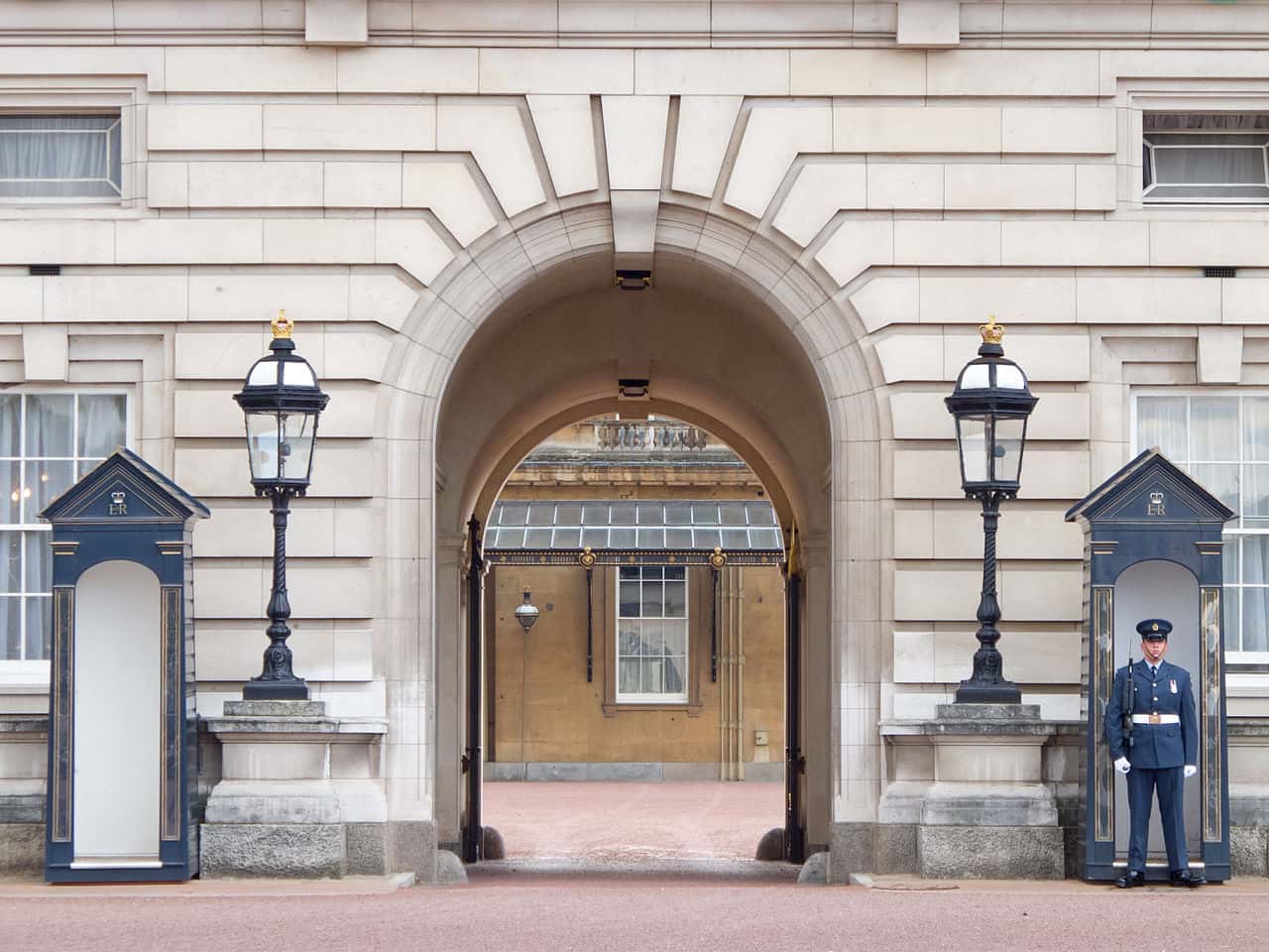 Buckingham Palace Facts