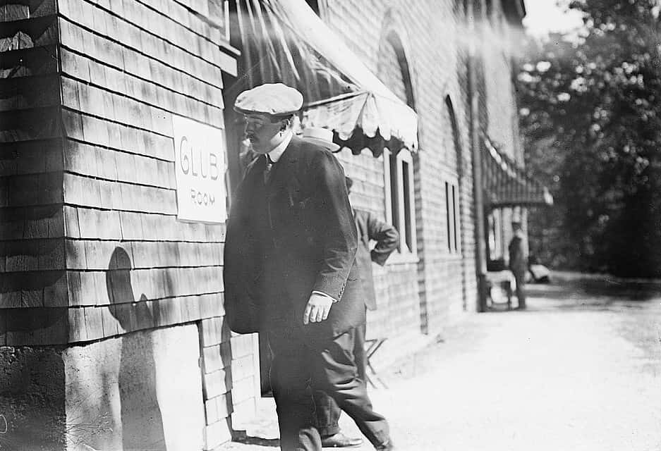 Gloria Morgan Vanderbilt Facts