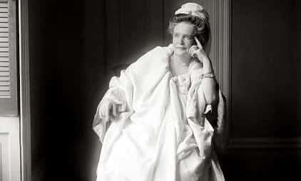 Ann O'Delia Diss Debar Editorial