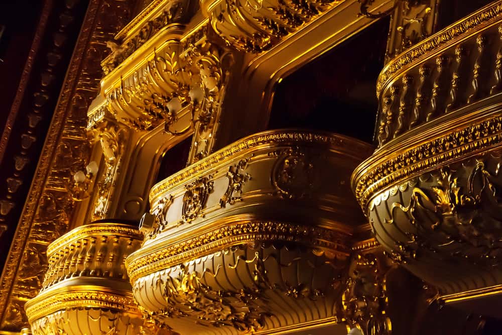 Shutterstock-1035320596 opera