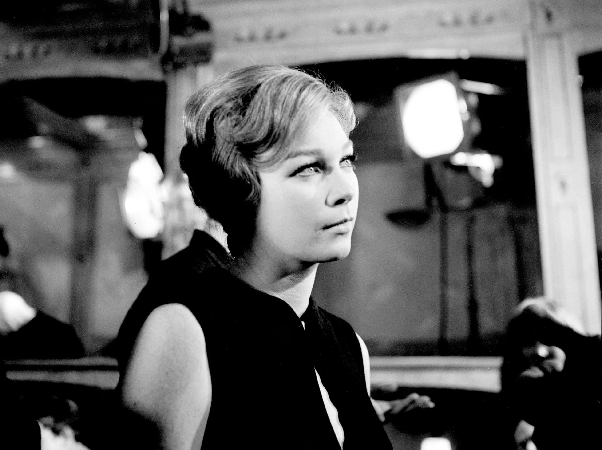 Shirley MacLaine Facts