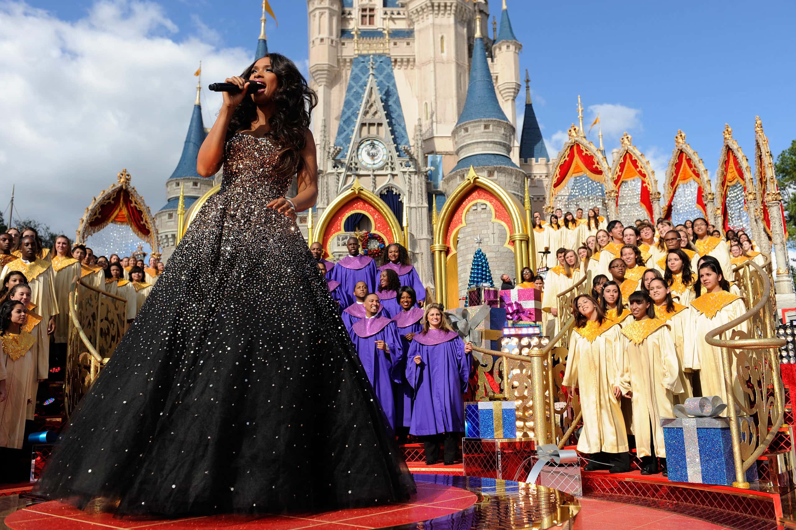 Jennifer Hudson performs a medley of holiday songs