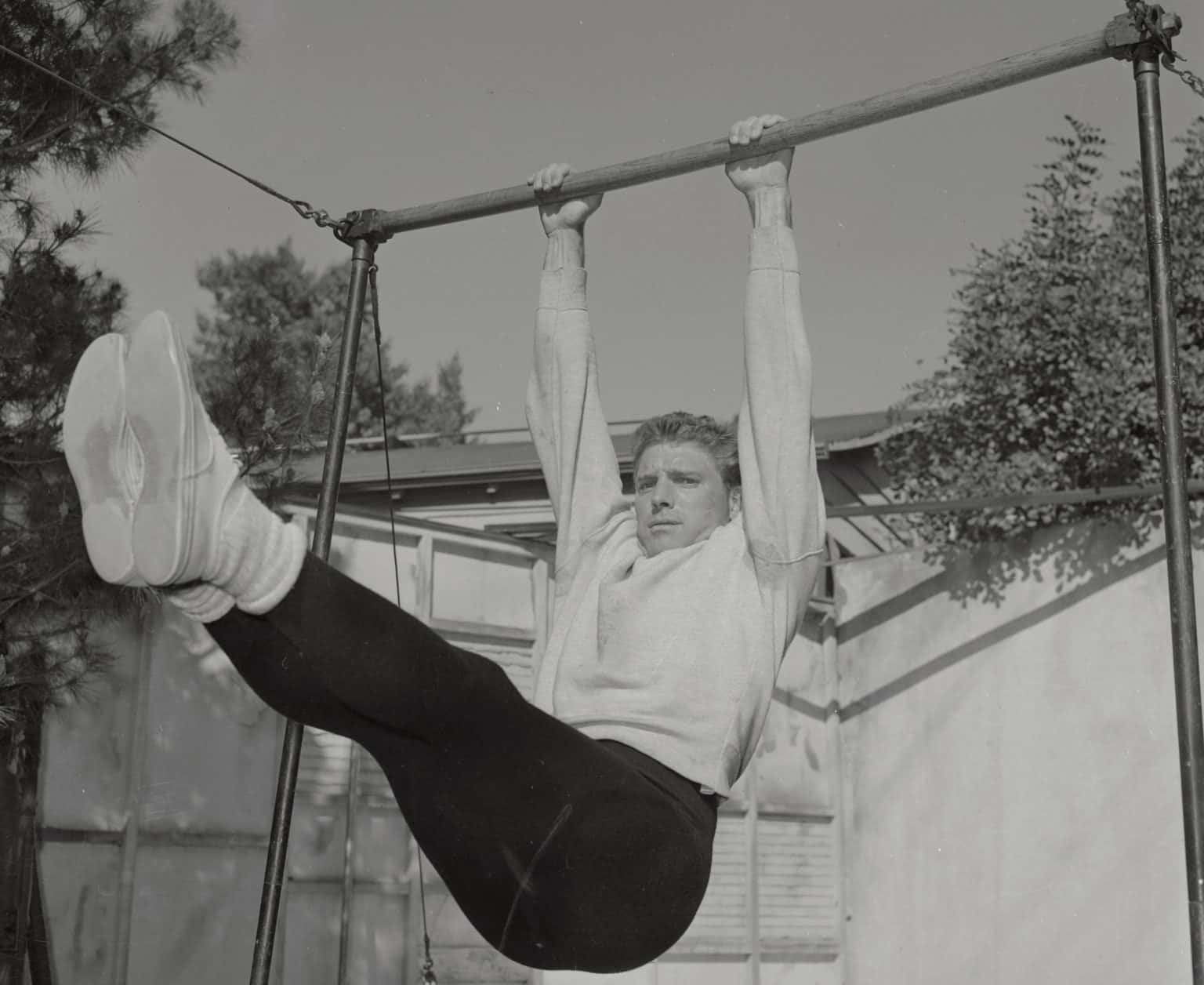 Burt Lancaster&rsquo;s Rugged Good Looks Hid A Dark Secret