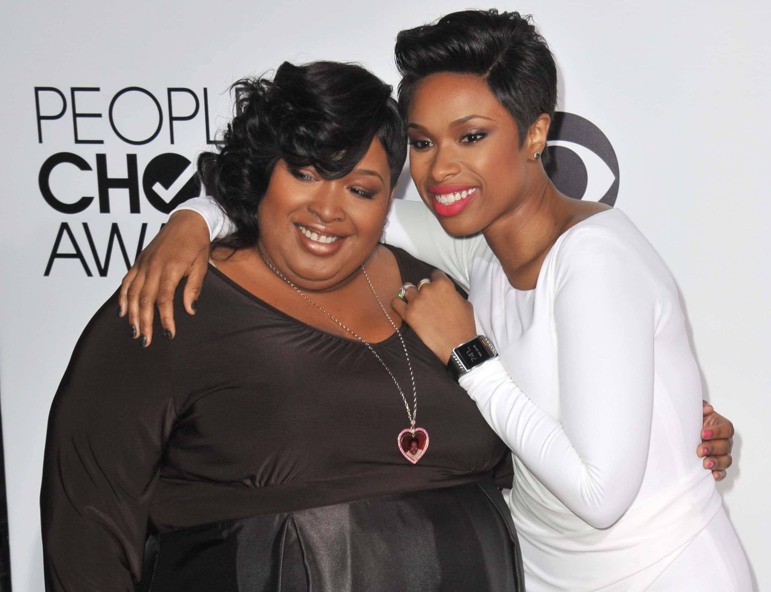 Jennifer Hudson & sister Julia Hudson at the 2014 People's Choice Awards