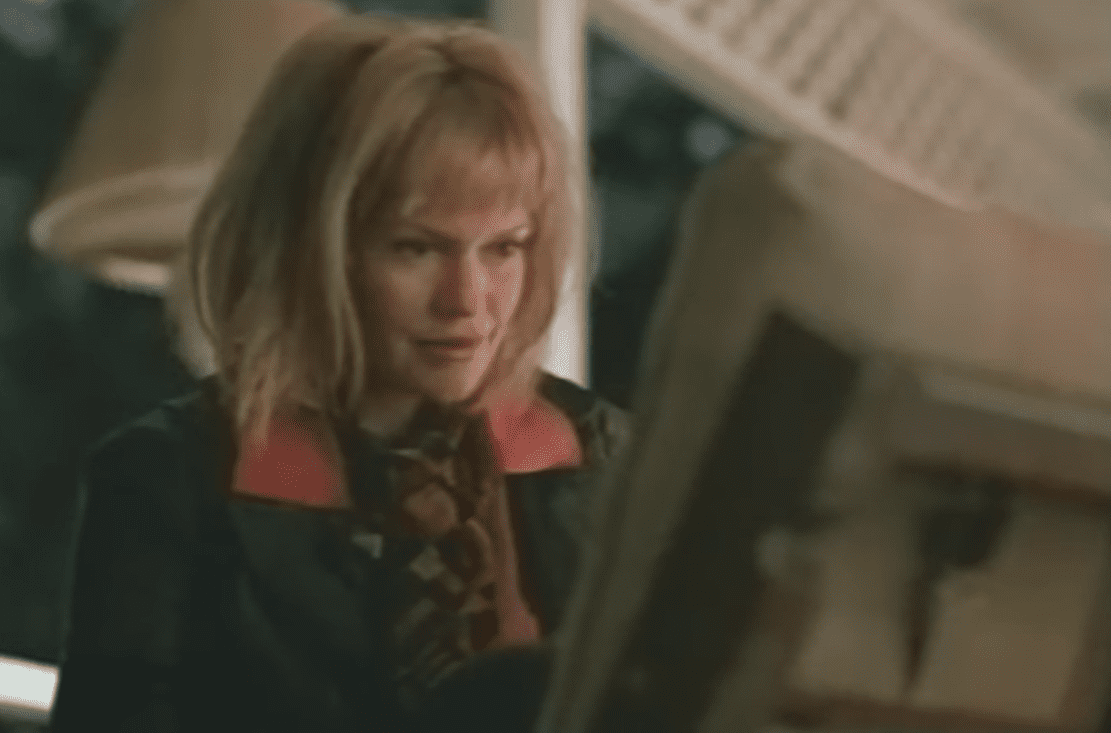 A visually captivating still taken from a pivotal moment in the film Another Day in Paradise (1998)