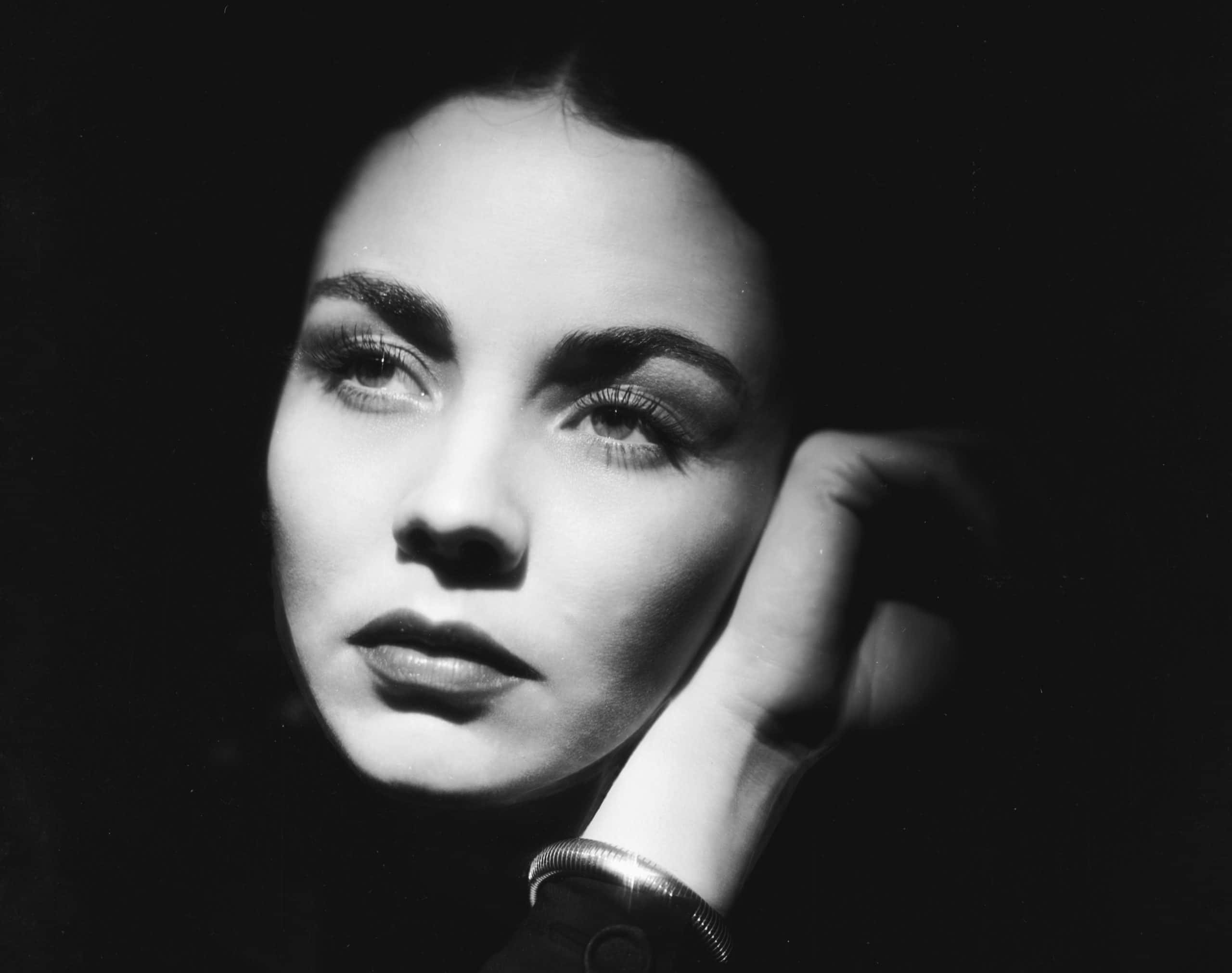 Jennifer Jones Facts