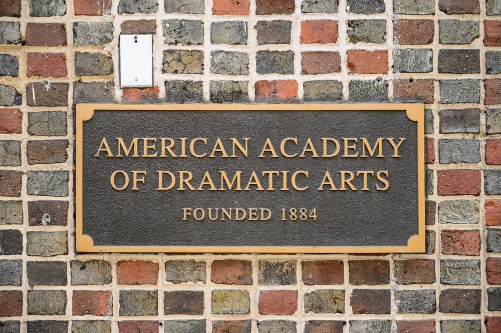 Jennifer Jones Facts