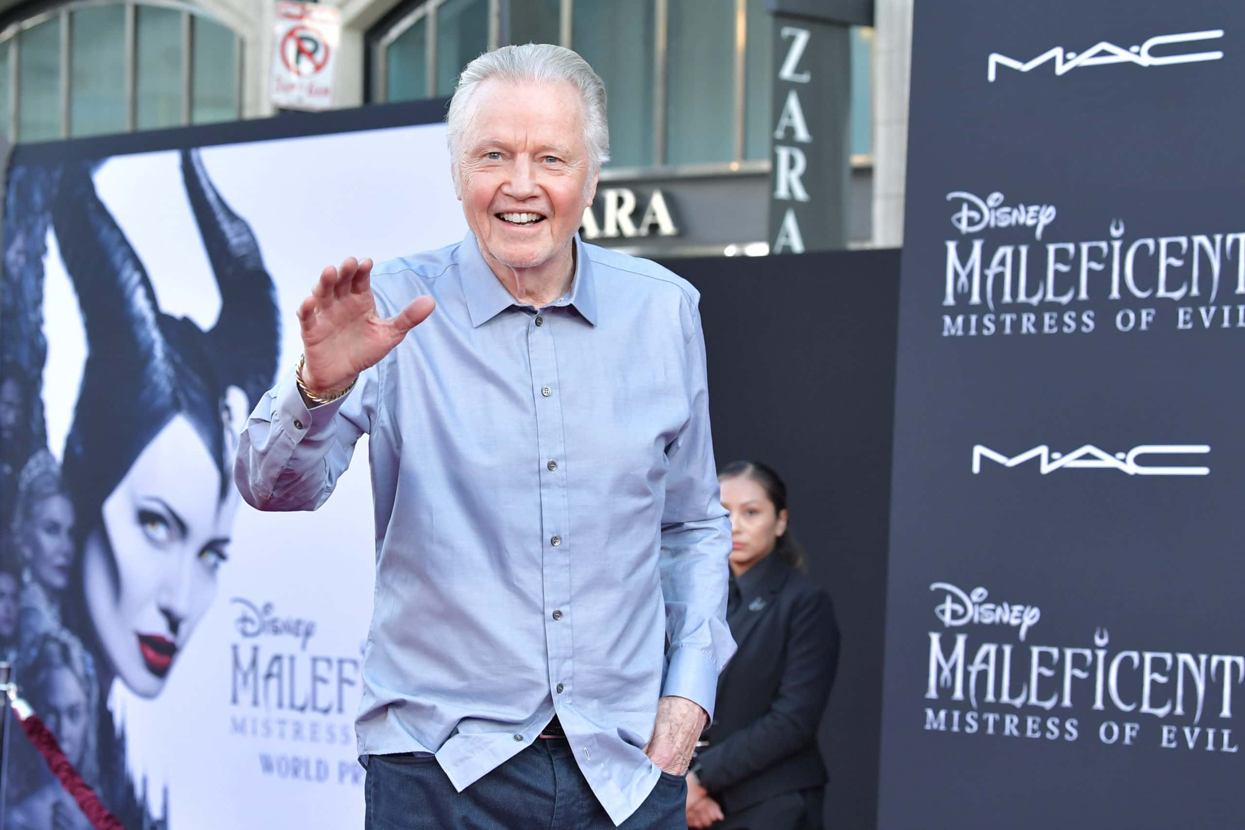 Angelina Jolie's Feud With Her Dad facts