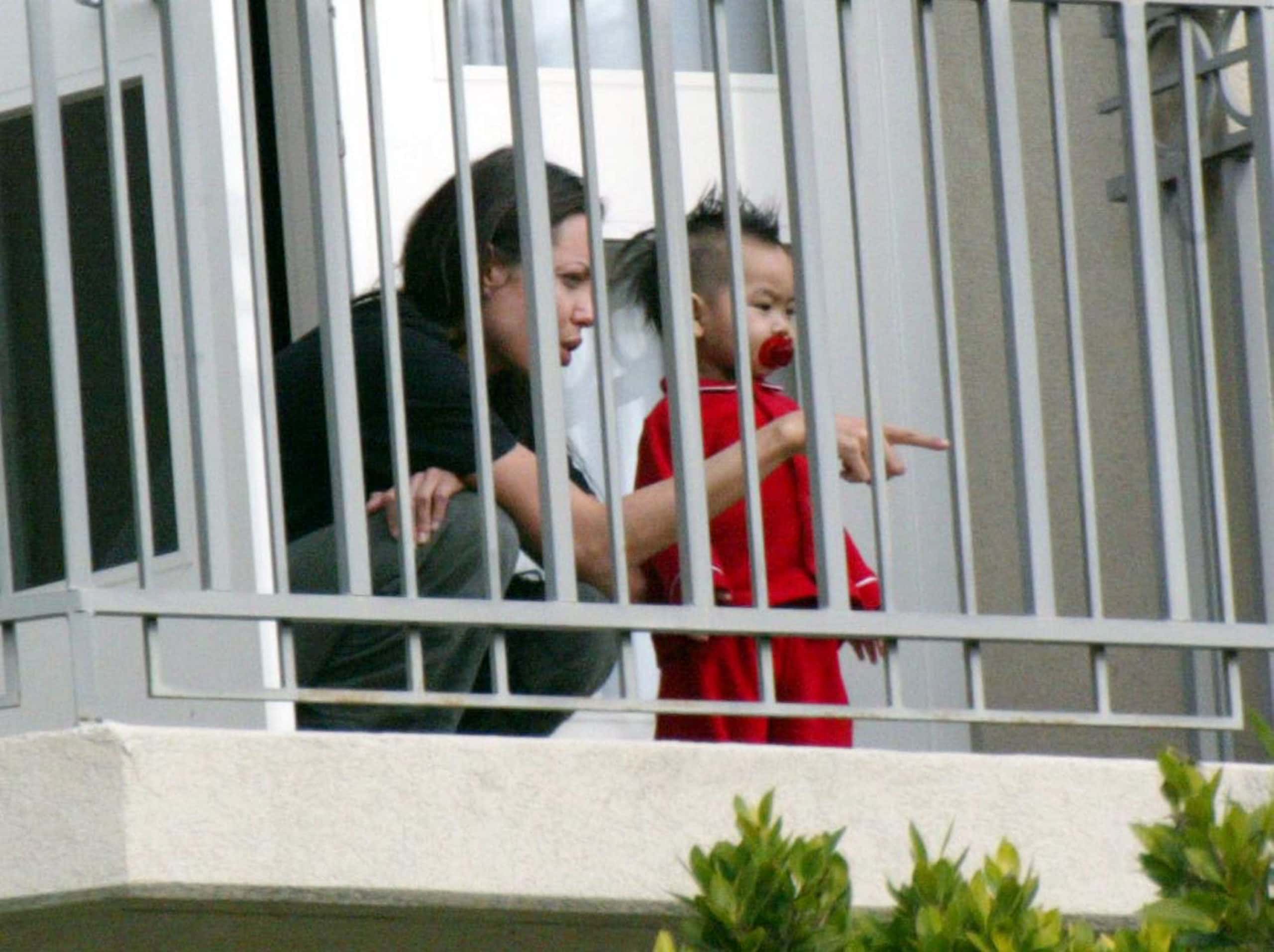 Angelina Jolie's Feud With Her Dad facts