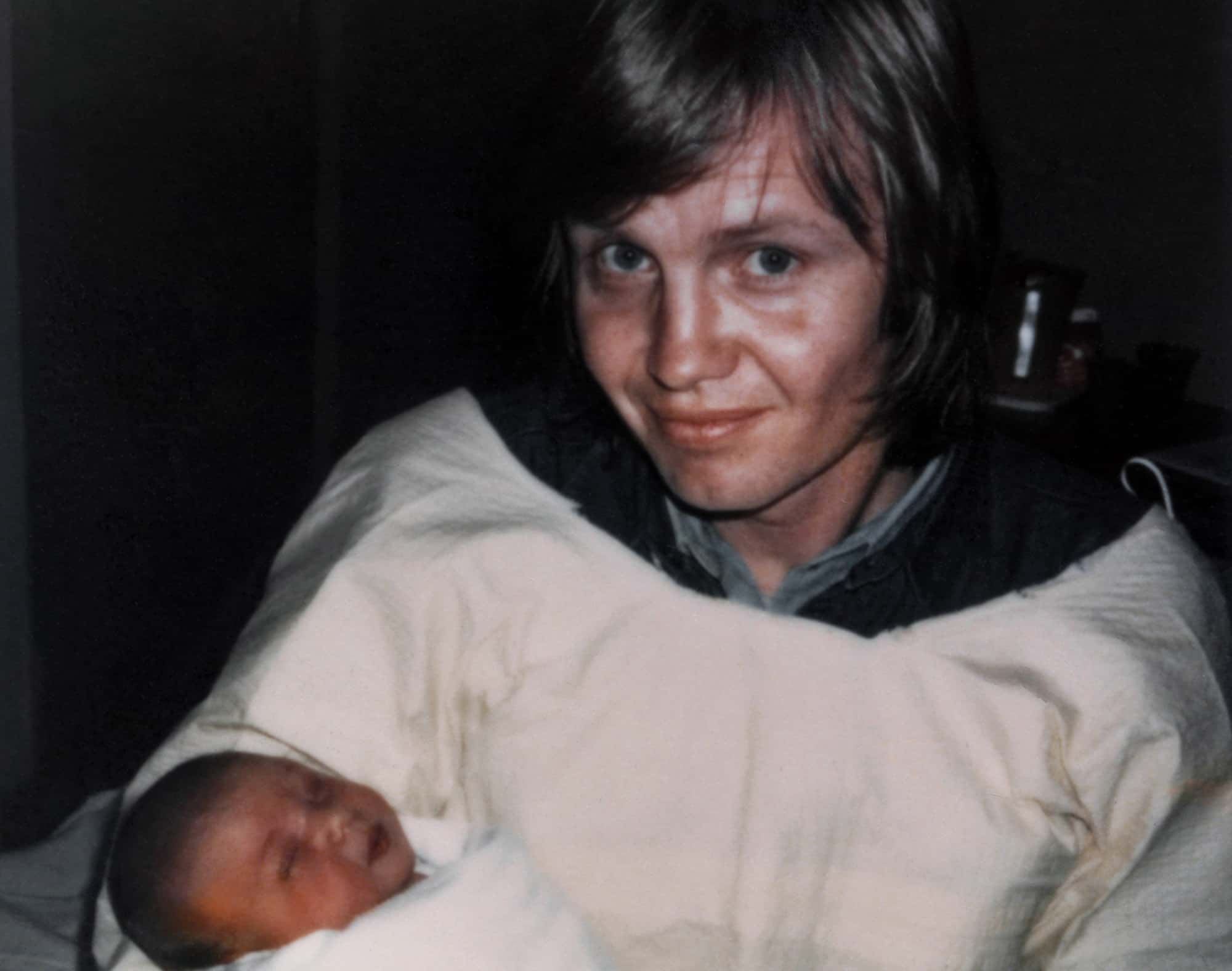 Angelina Jolie's Feud With Her Dad facts