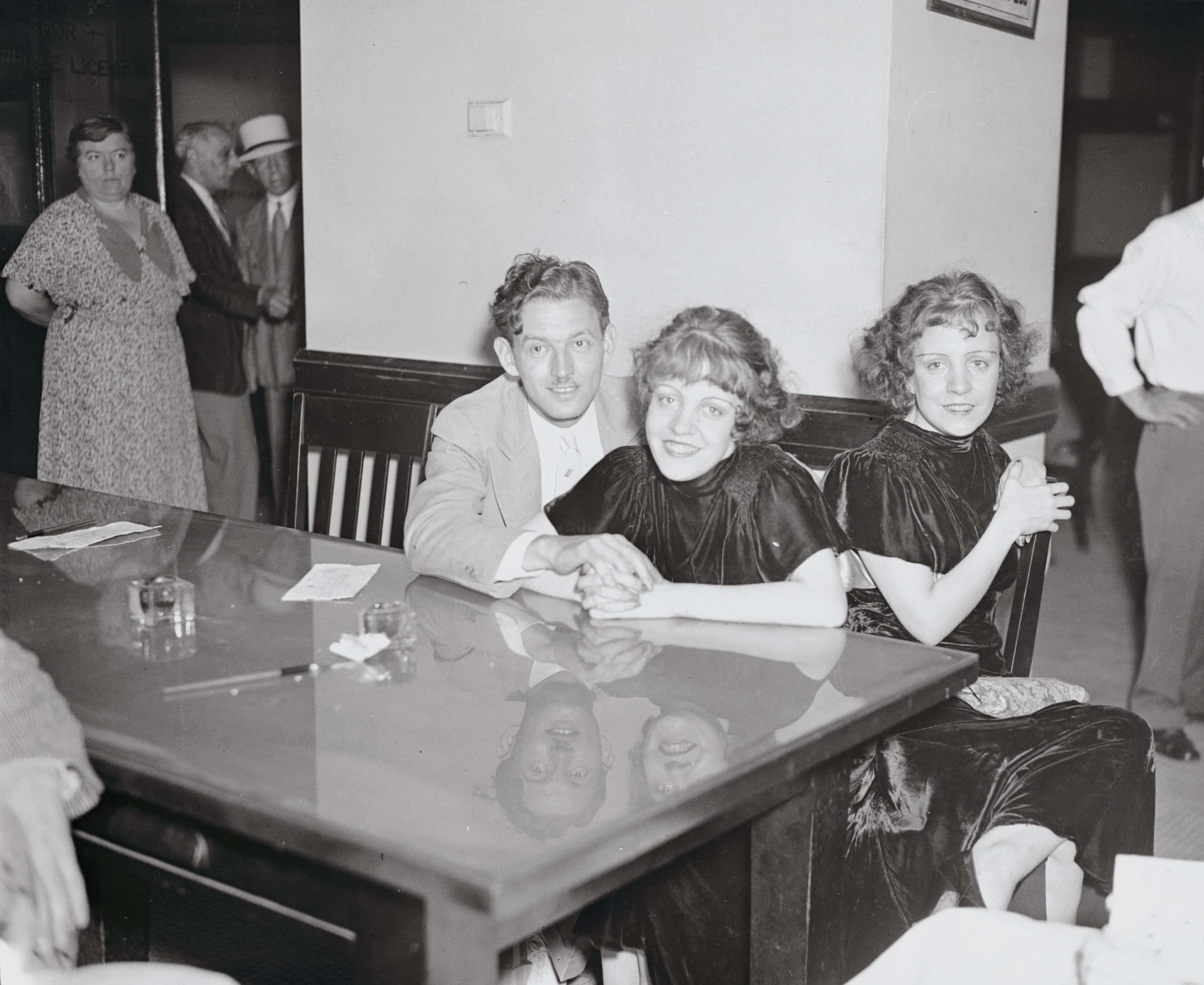 Daisy and Violet Hilton facts