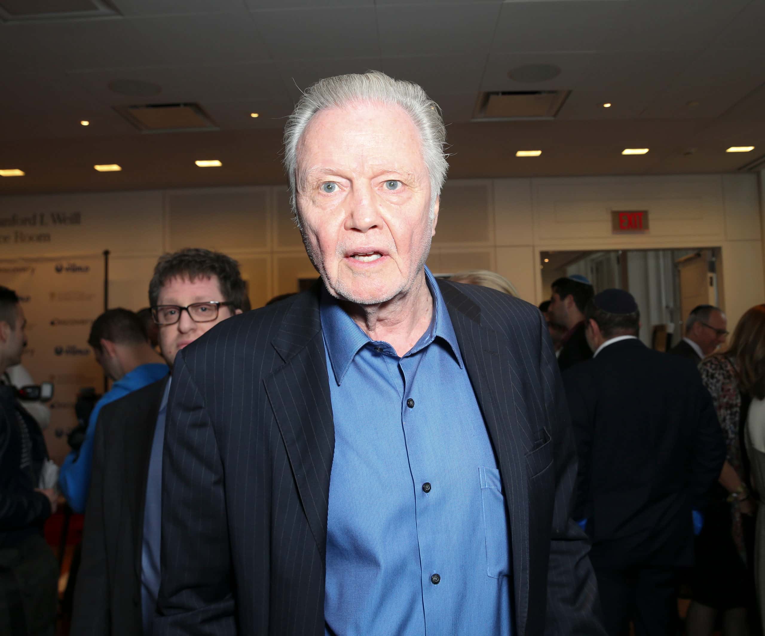 Angelina Jolie's Feud With Her Dad facts