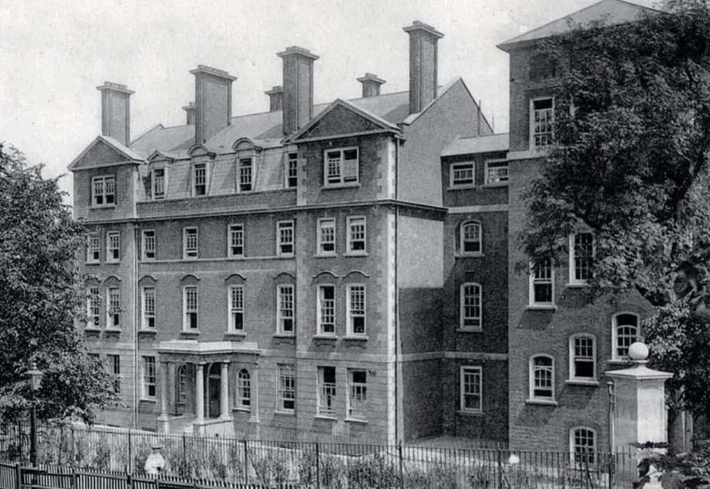 Leslie Hutchinson facts