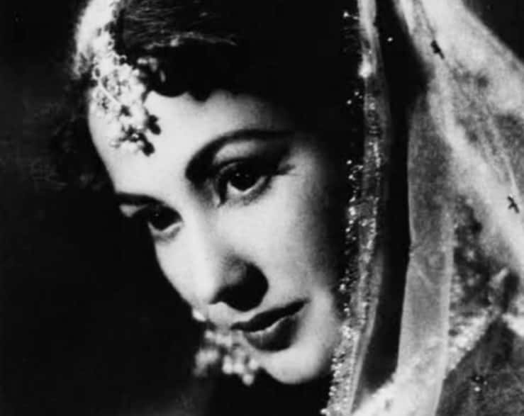 Meena Kumari Facts