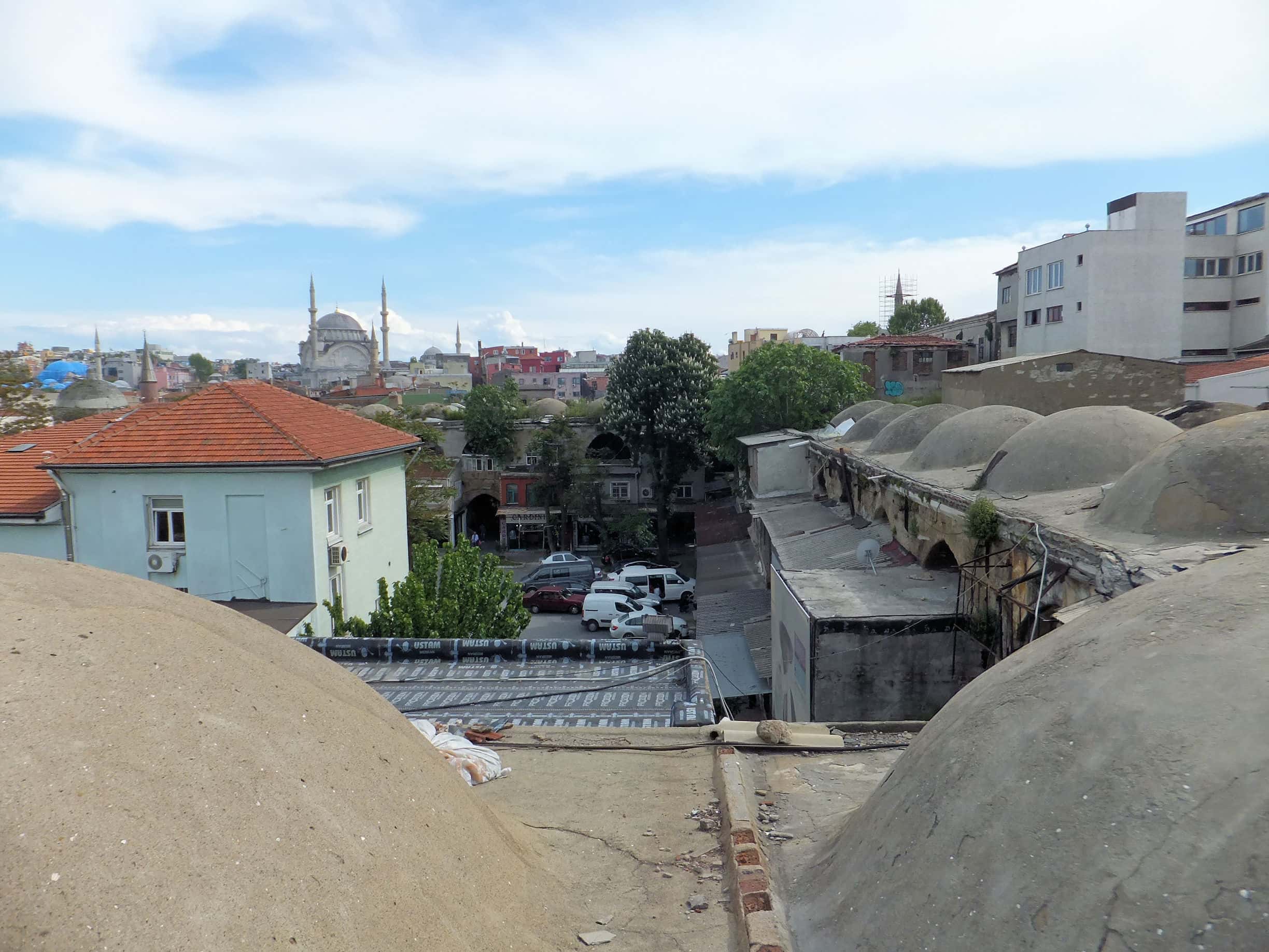 Büyük Valide Han, view of the main courtyard