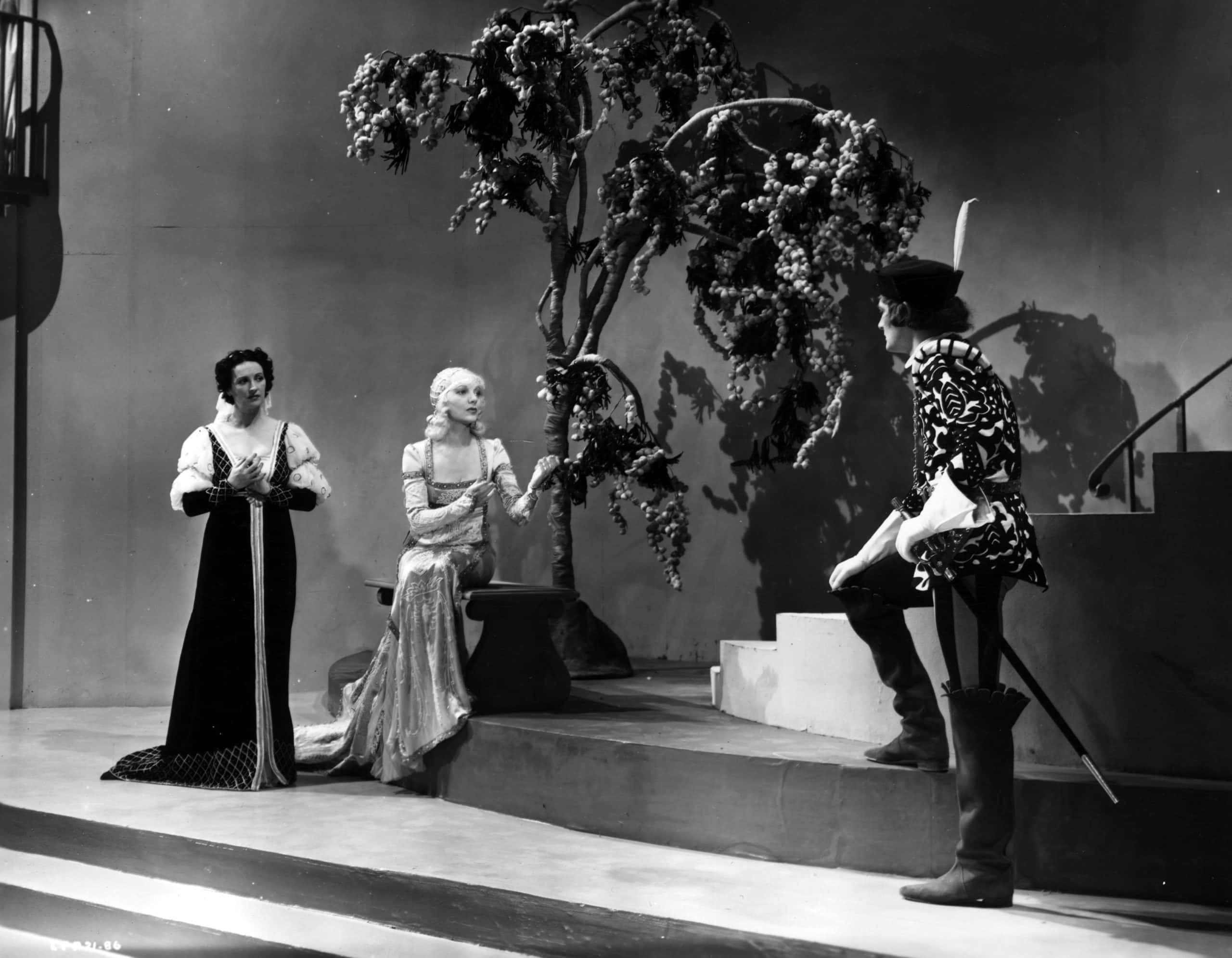 Gertrude Lawrence Facts