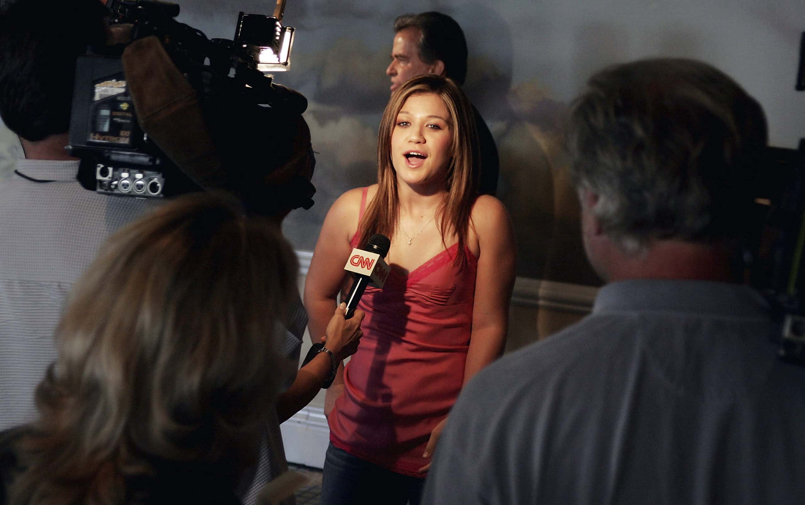 Singer Kelly Clarkson