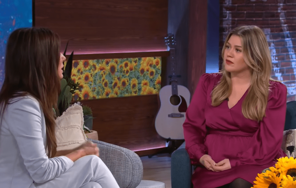 Kelly Clarkson Facts