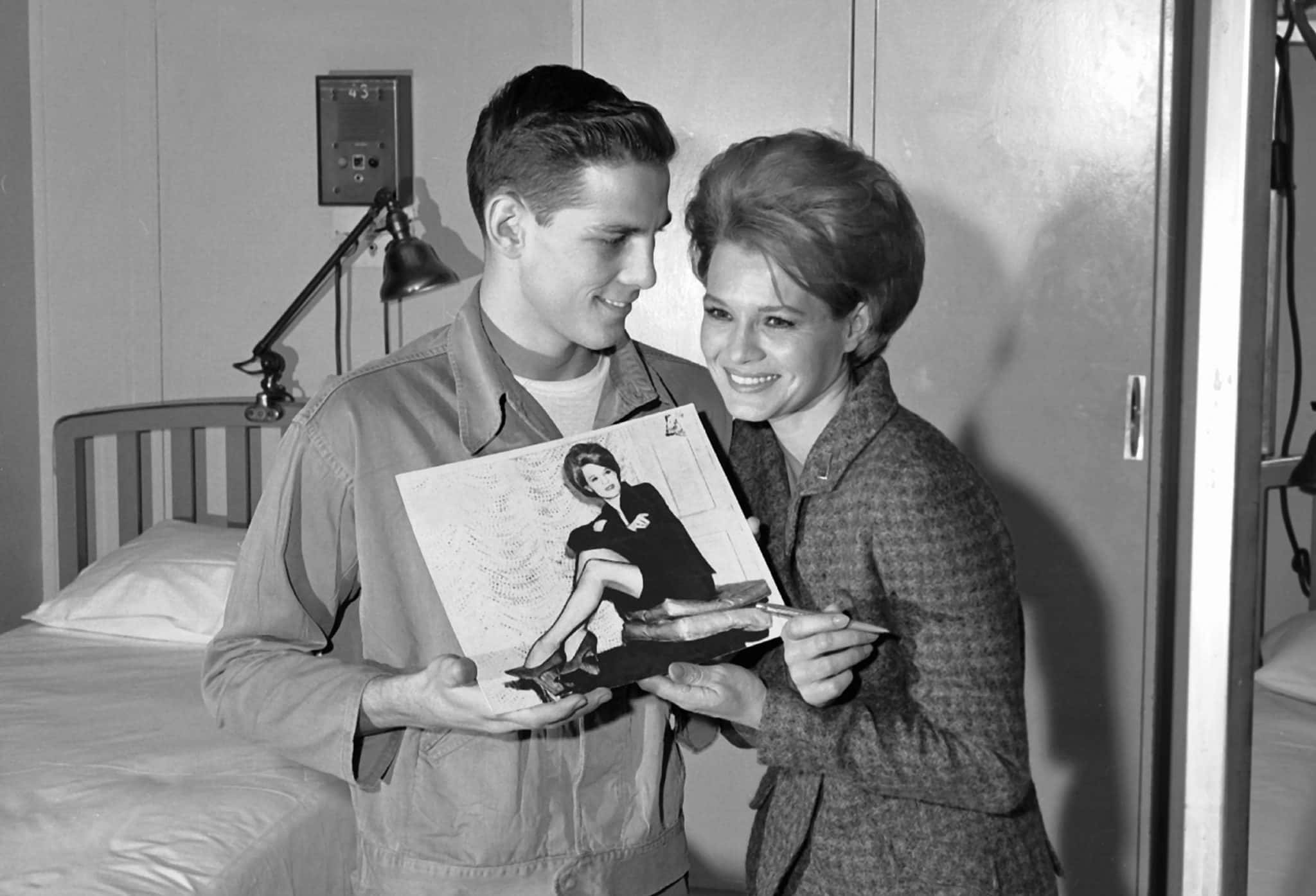 Angie Dickinson Facts