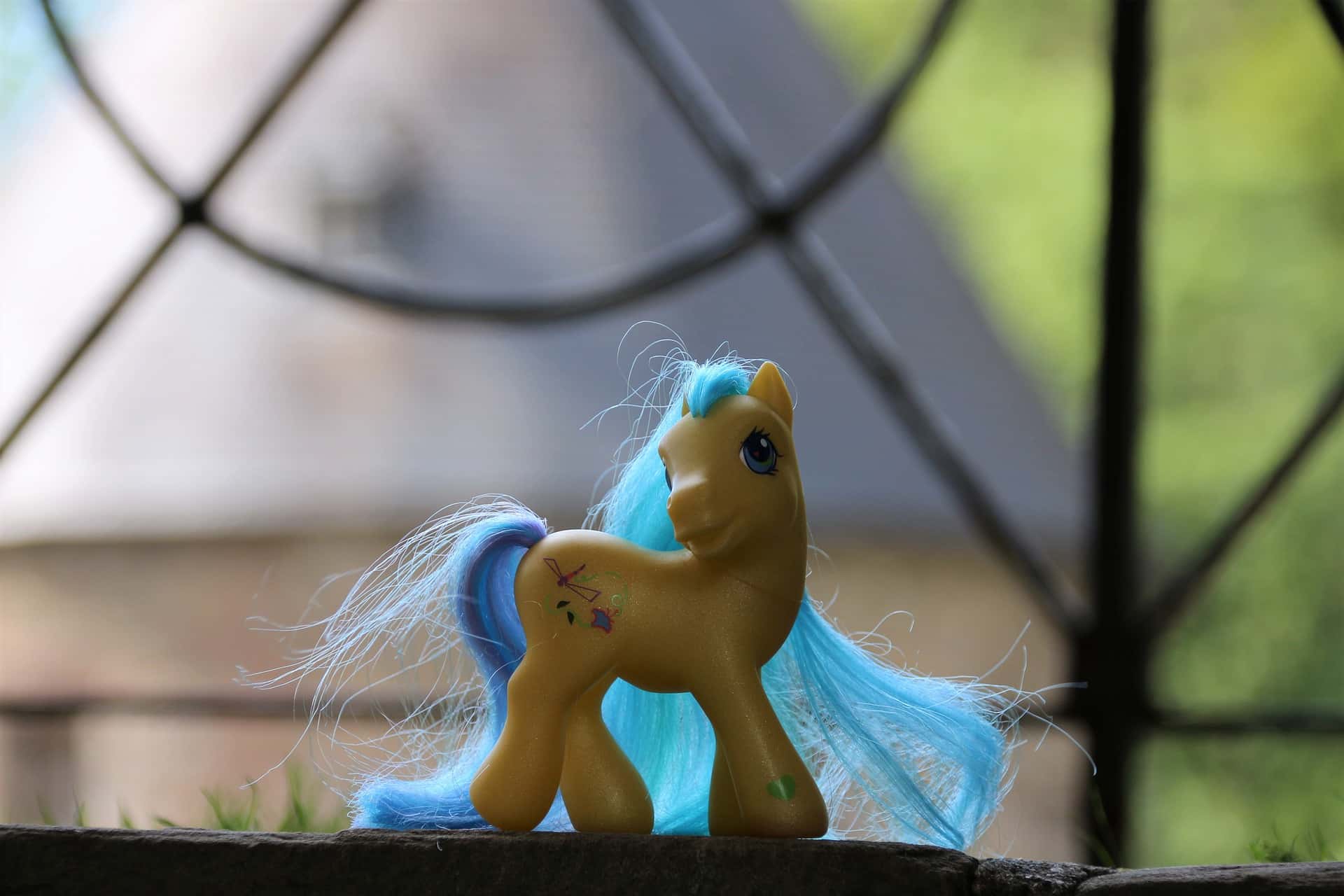 Spouses With Secrets Facts