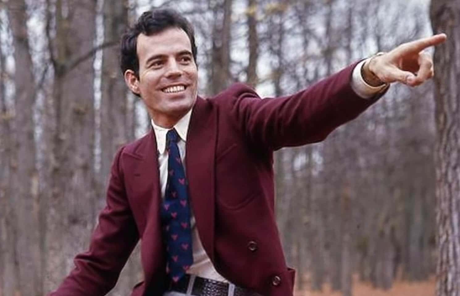 Julio Iglesias Facts