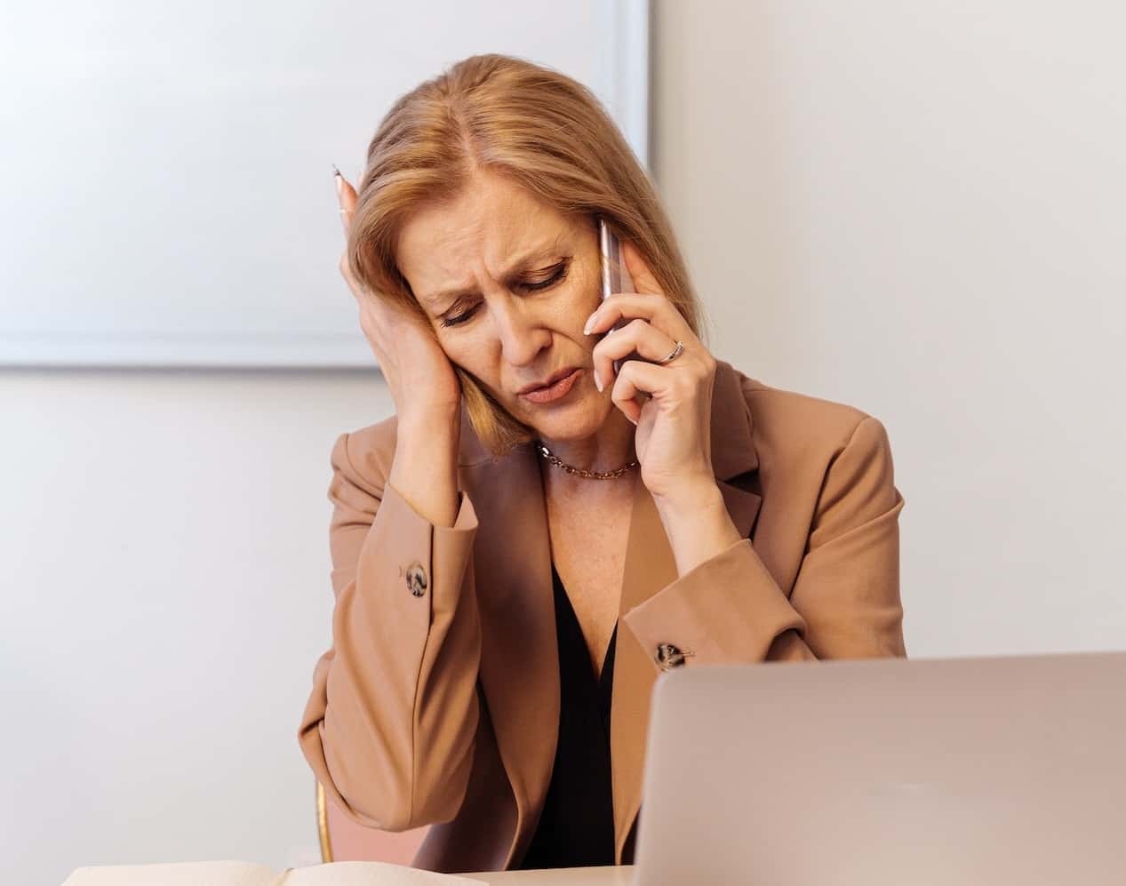 Blood-Curdling Paranormal Tales