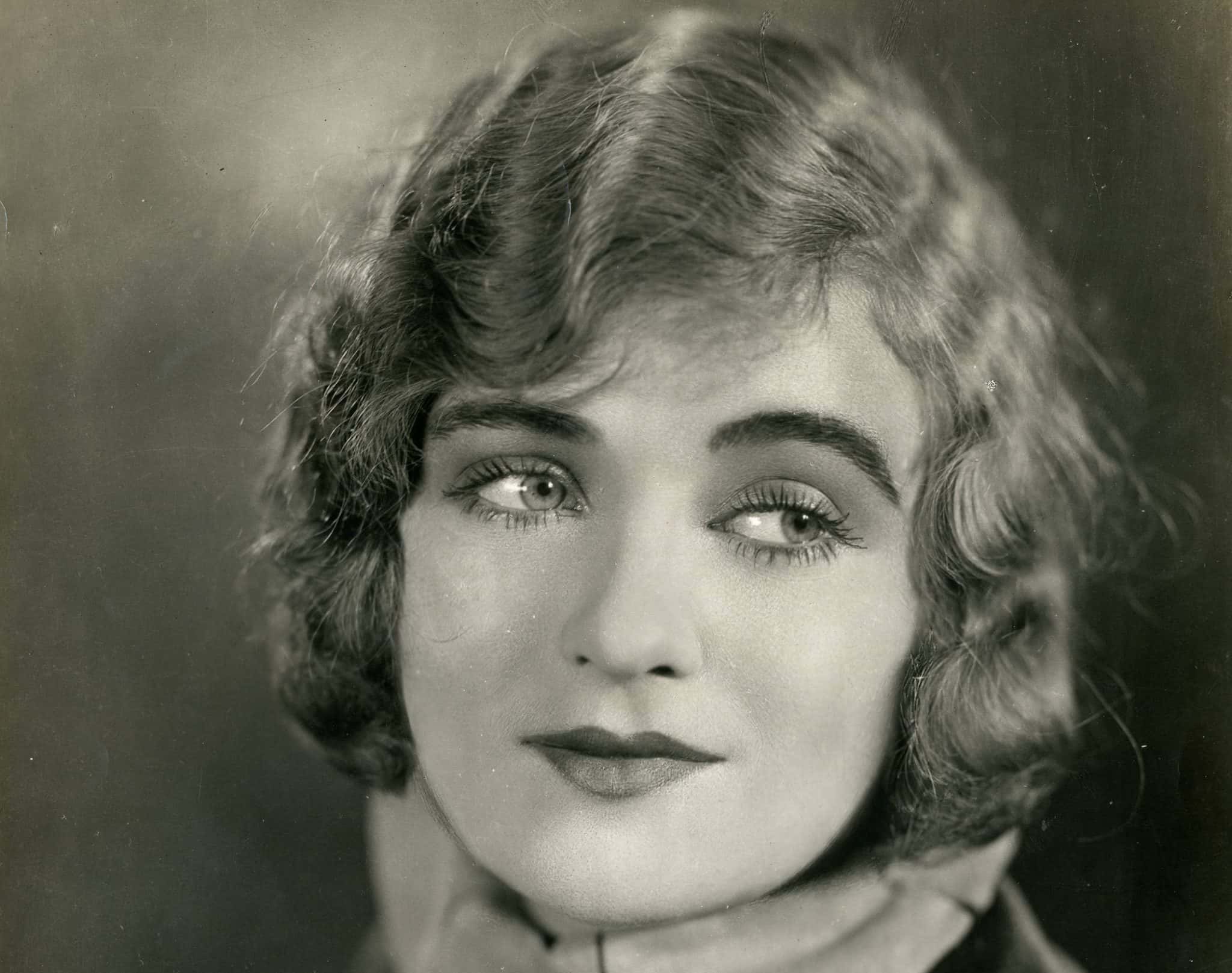 Wily Facts About Constance Bennett, The Hollywood Fox