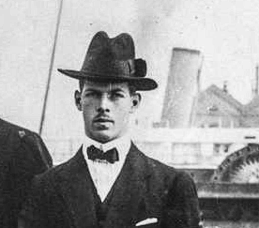 SwoonWorthy Facts About Madame Manos, The Unrecognized Royal Factinate