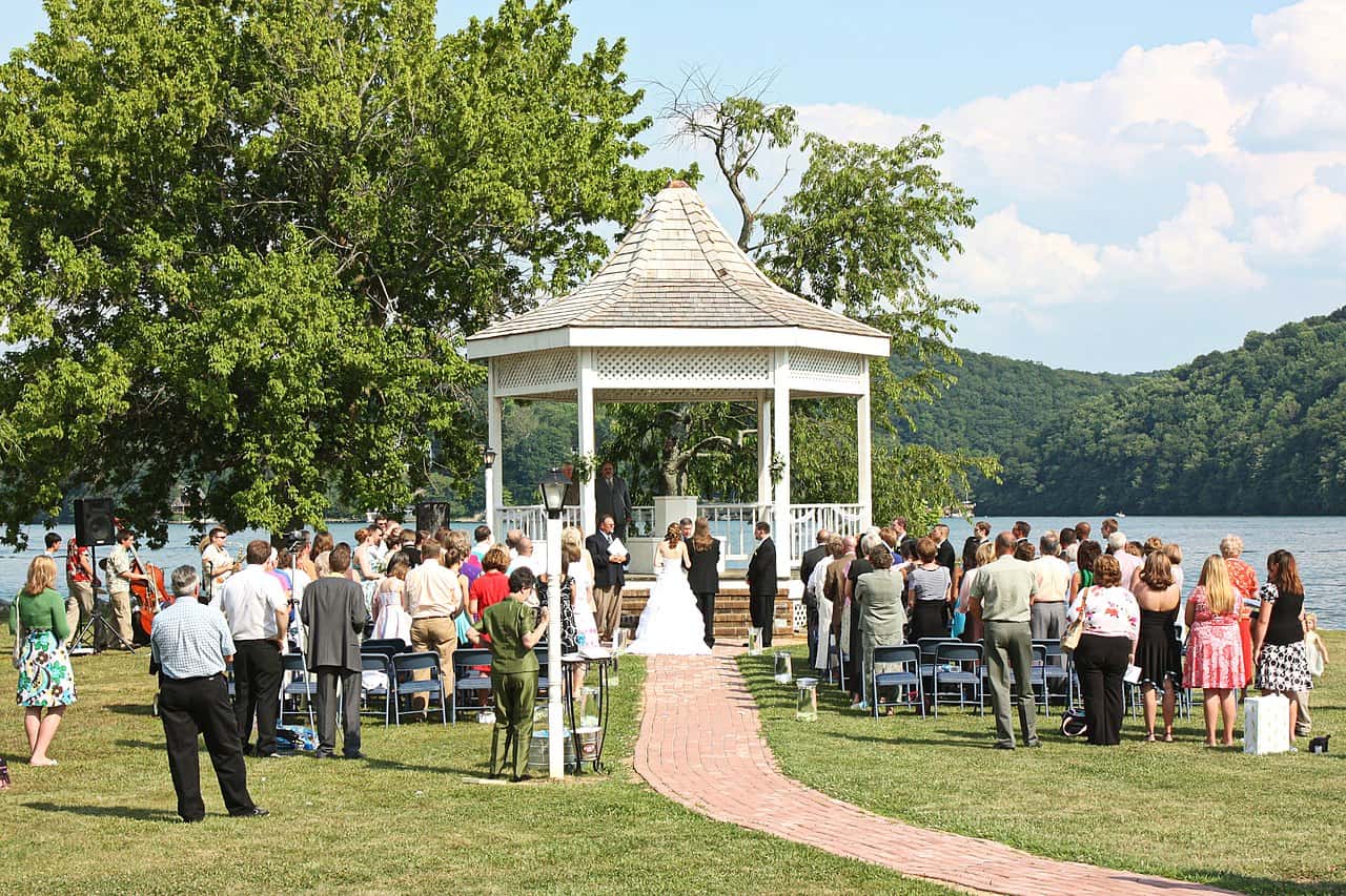 The Worst Weddings Ever