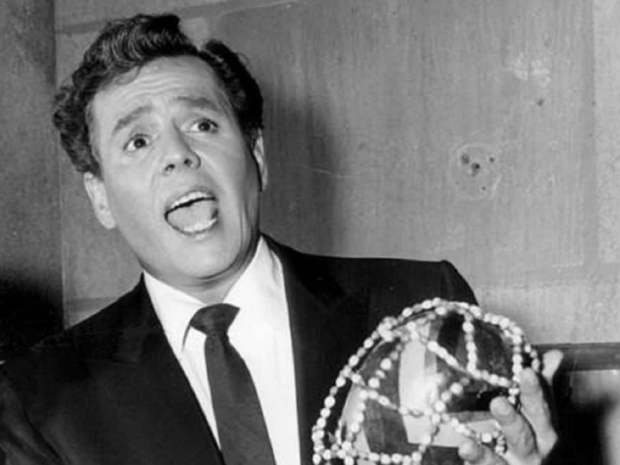 Desi Arnaz Facts