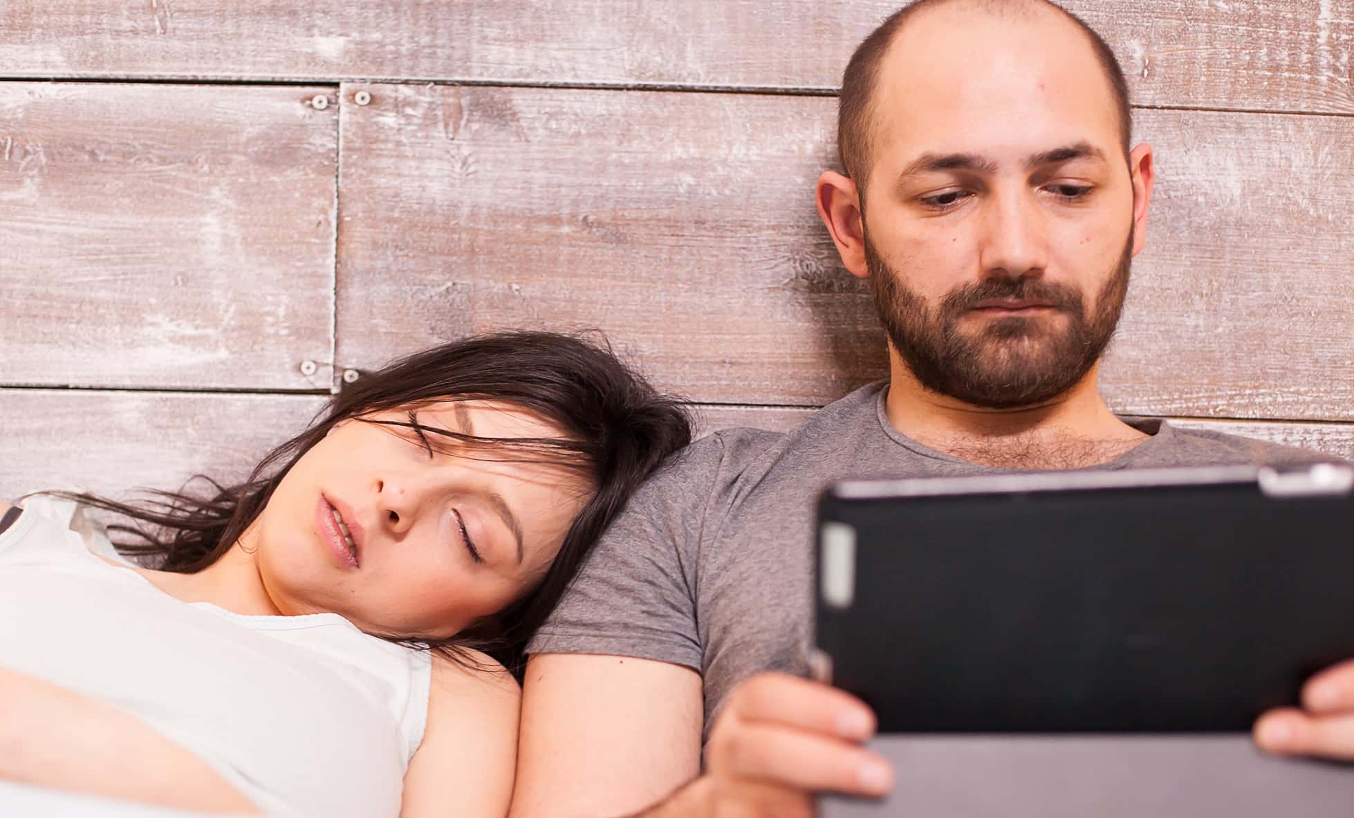 These First Date Red Flags Will Have You Swiping Left