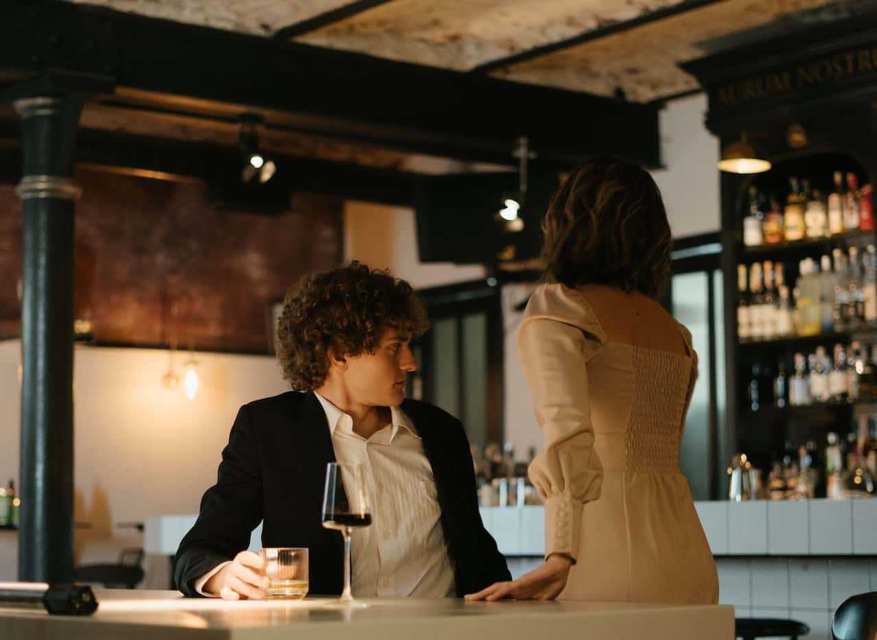 These First Date Red Flags Will Have You Swiping Left